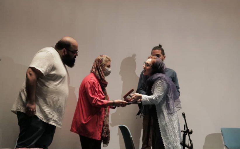 اهدای مدال ایسفا در سیزدهمین جشنواره فیلم کوتاه دانشجویی سایه